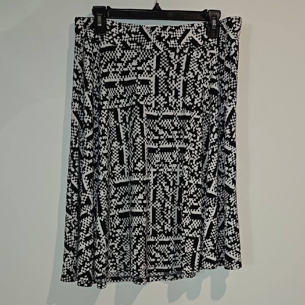 Dressbarn Black and White A-Line Knee-Length Skirt